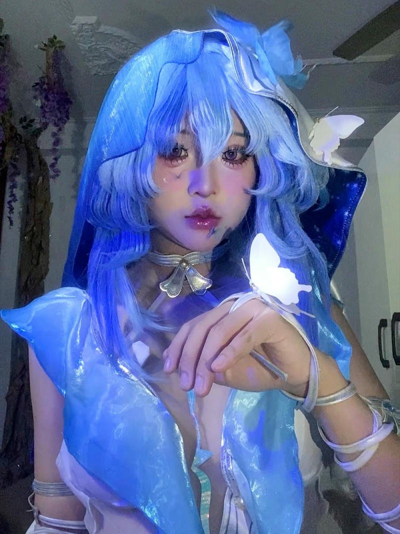 Nguyễn Thị Hà Vi Cosplay 38