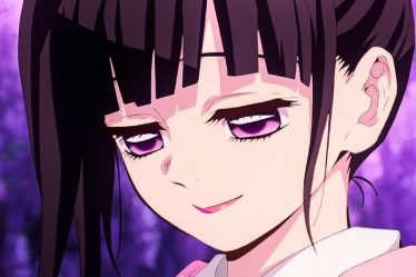 Waifu Kanao mim cuoi tu tin tren nen hong ngot ngao