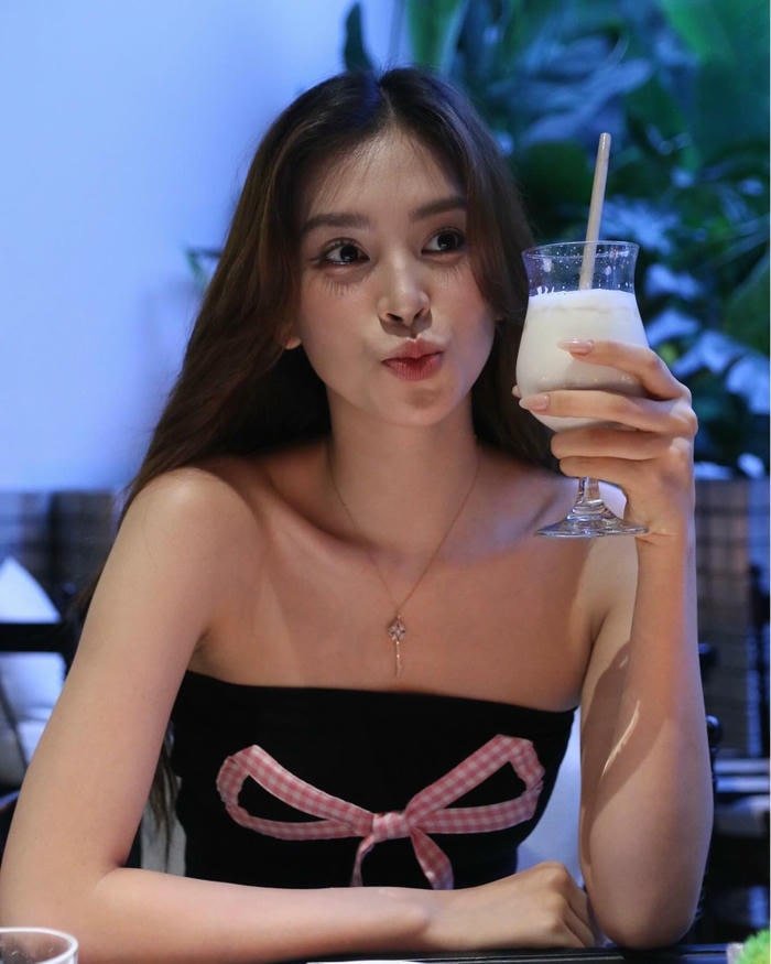 Tiểu Vy bikini 17