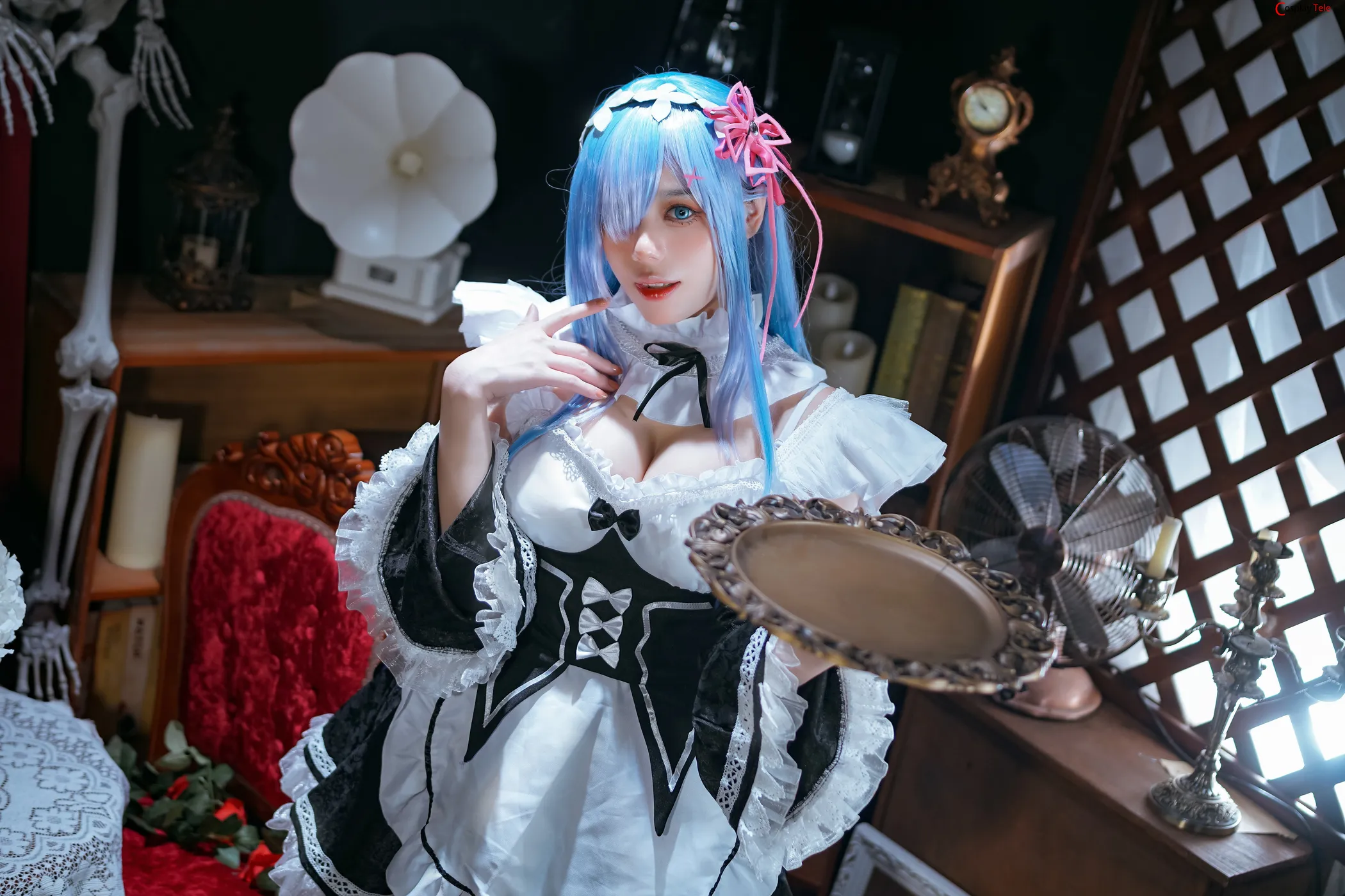 Jiu Yan cosplay Rem 9