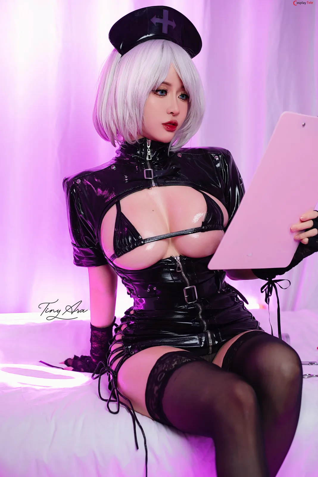 Tiny Asa cosplay 2B Dark Nurse 5
